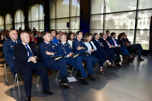 Saura preside la primera demostración pública de integración de drones en espacio aéreo